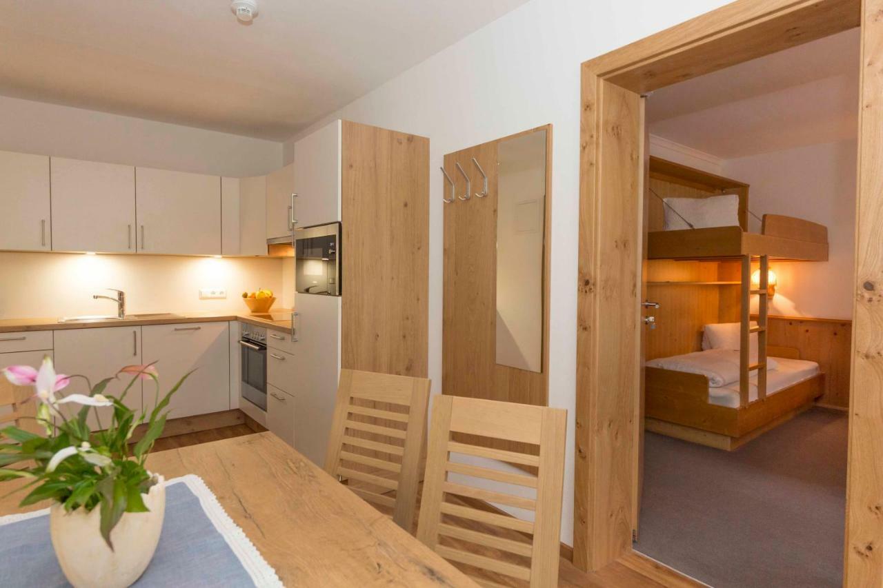 Hubergut Appartements ラートシュタット エクステリア 写真