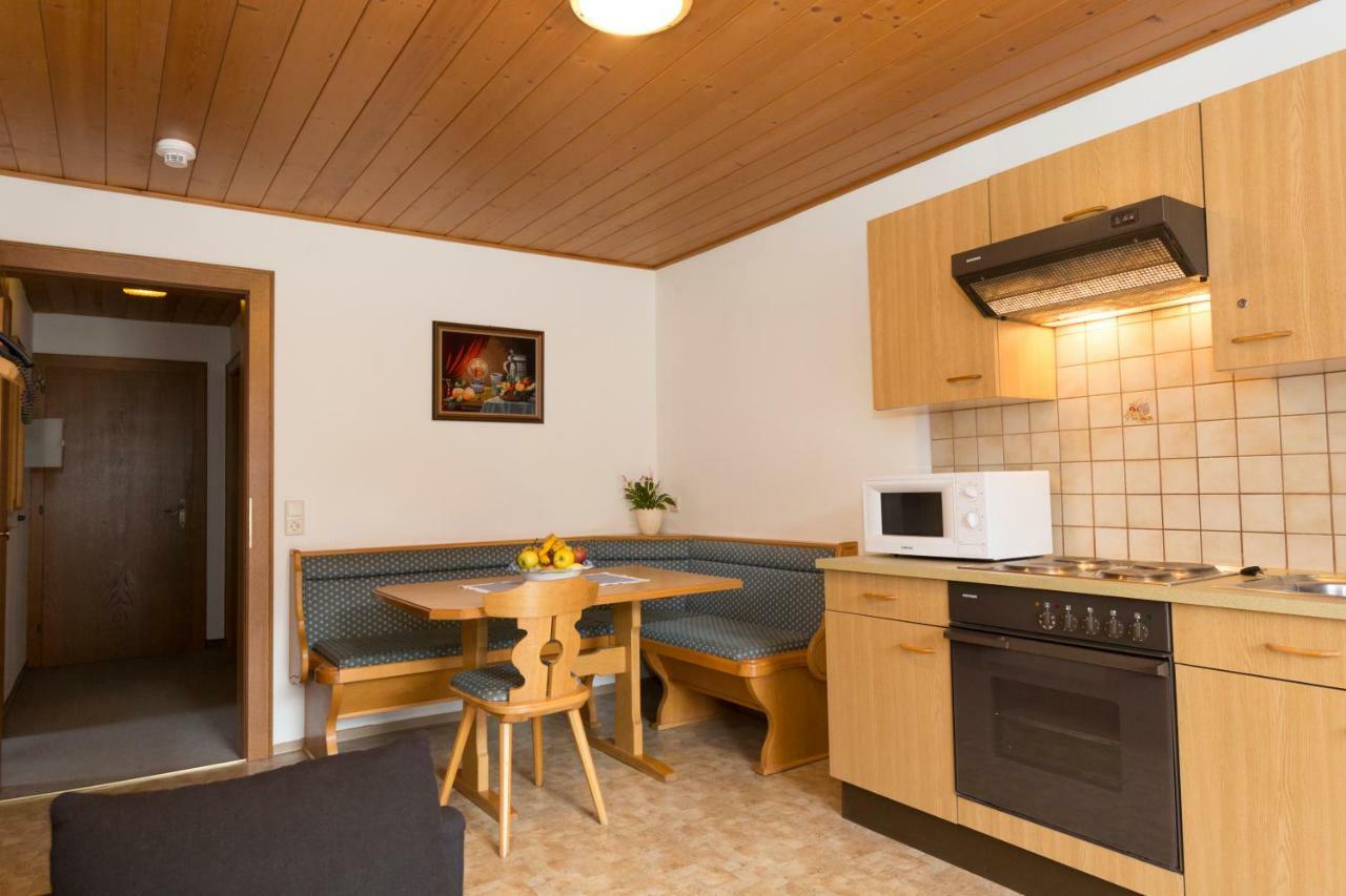 Hubergut Appartements ラートシュタット エクステリア 写真