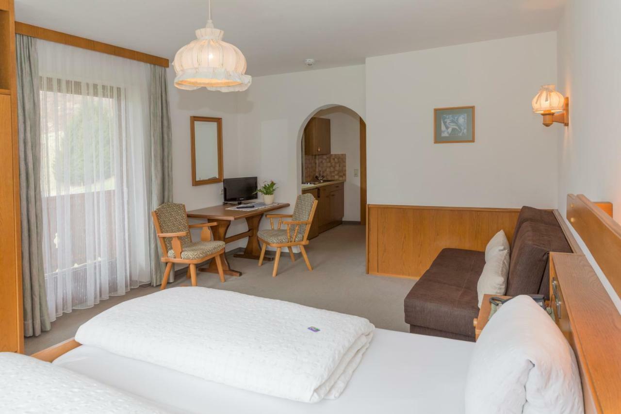 Hubergut Appartements ラートシュタット エクステリア 写真